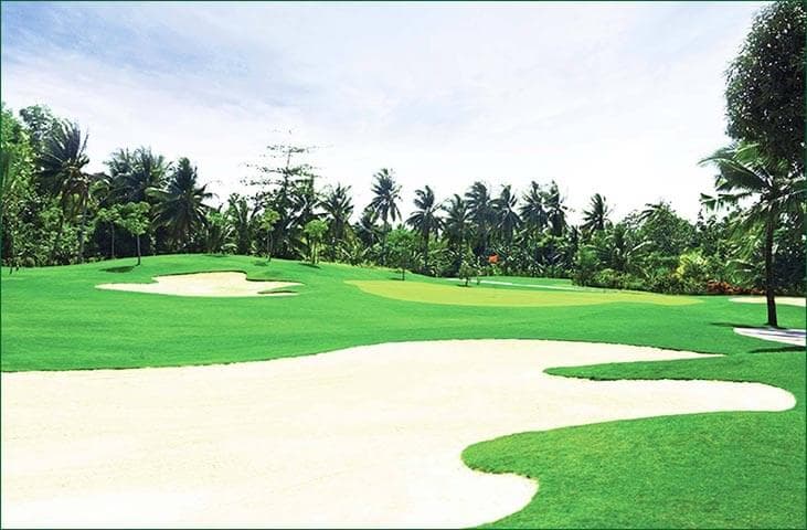 Queen's Island Golf & Village course in Cebu